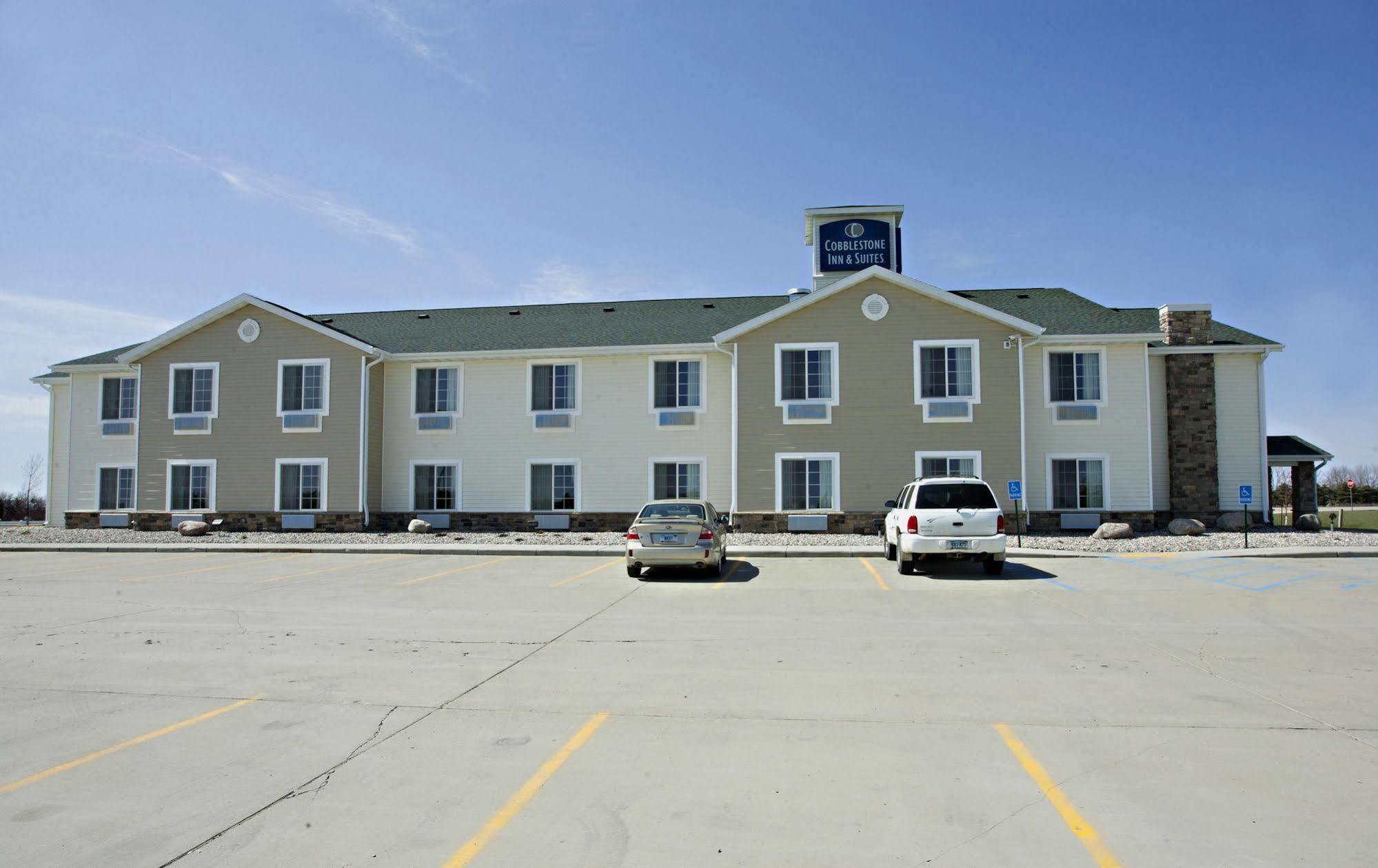 Cobblestone Inn & Suites - Langdon Exterior photo